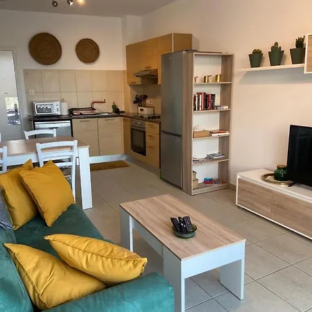 Апартаменты Coralli Superior Seaview